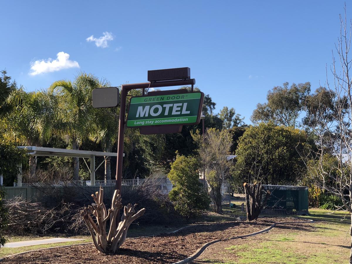Green Door Motel Lavington Exterior foto